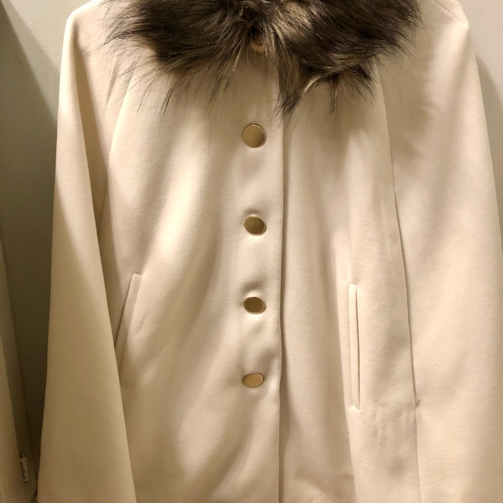 NWT - Crown & Ivy Atlas White Winter Cape/Jacket